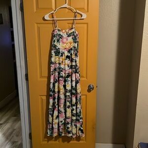 MEDIUM BB DAKOTA STEVE MADDEN TROPICAL MAXI DRESS NWT